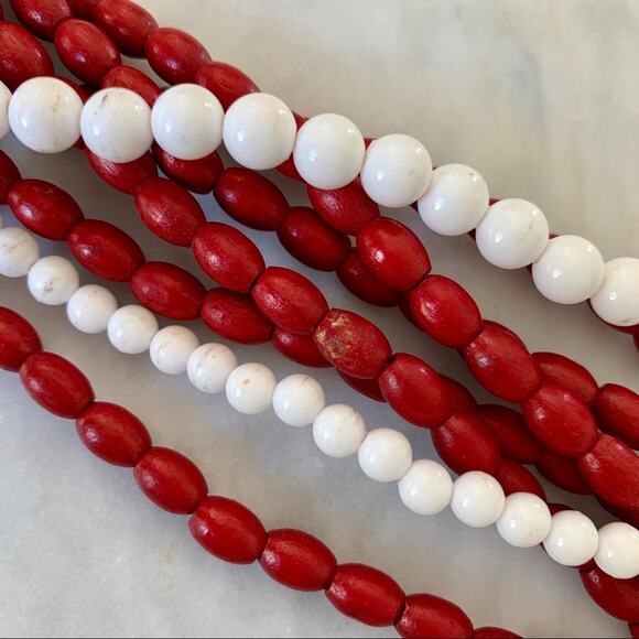 Vintage Ethnic Wooden Beaded Choker Necklace Red and White - Picture 5 of 7